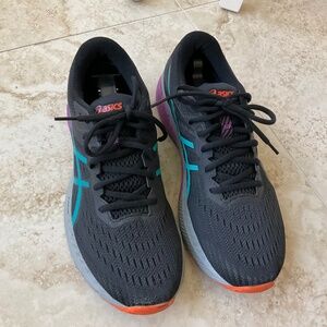 Women’s ASICS Trail Runner Shoes